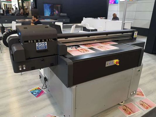UV flatbed Digital Sticker Printer AC220V Mesin cetak komersial
