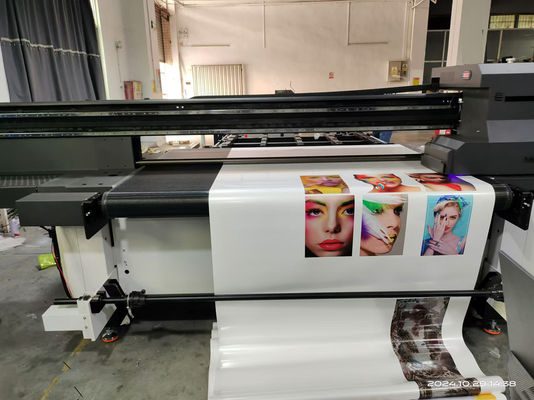 Versatile Roll To Roll Printer UV Untuk Berbagai Bahan