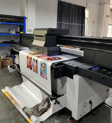 CMYKL Putih Wallpaper Komersial UV Printer Format Besar Motor Plate Type Roll To Roll Priner